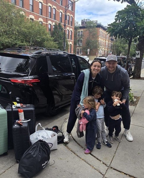 Jack & Anne traveling with their family